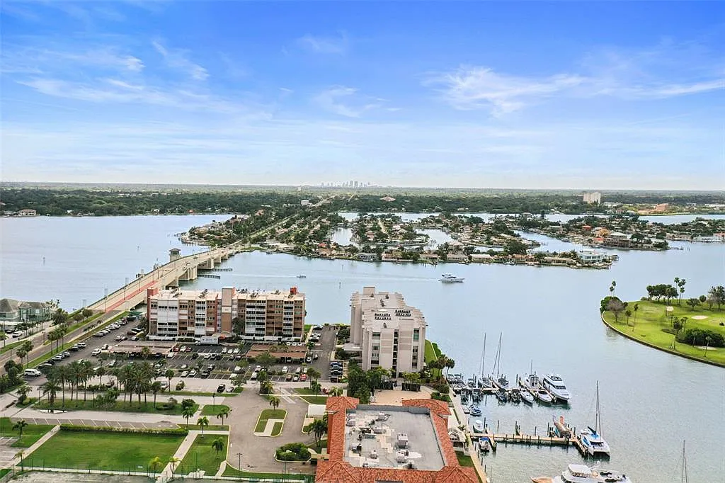 1 bed, 1.0 bath, 885 sqft, $2,200 — Photo 4