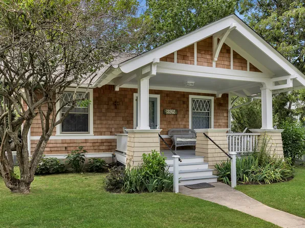 https://photos.zillowstatic.com/fp/ce399483e5bd16b4cdf5755142579936-p_e.webp