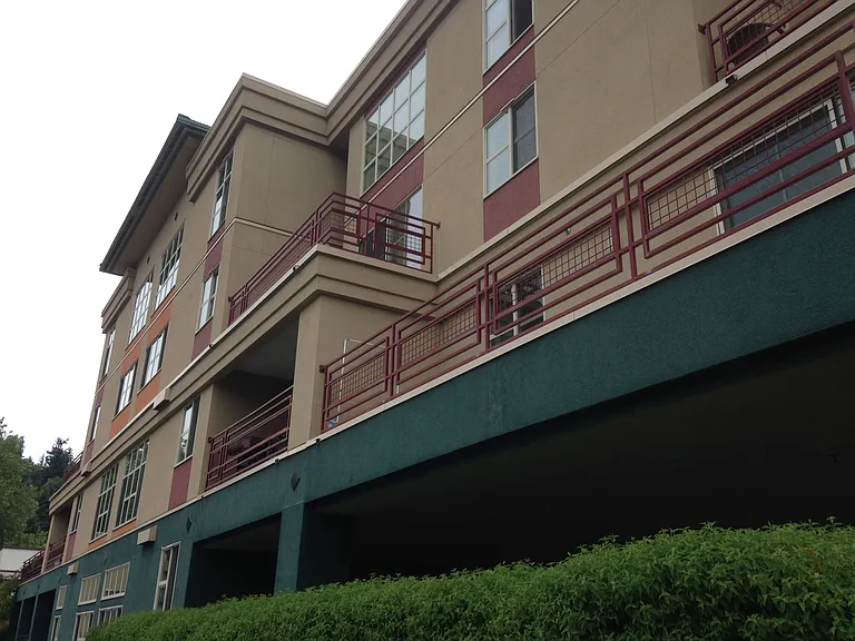 NEWELL COURT APARTMENTS — Photo 2