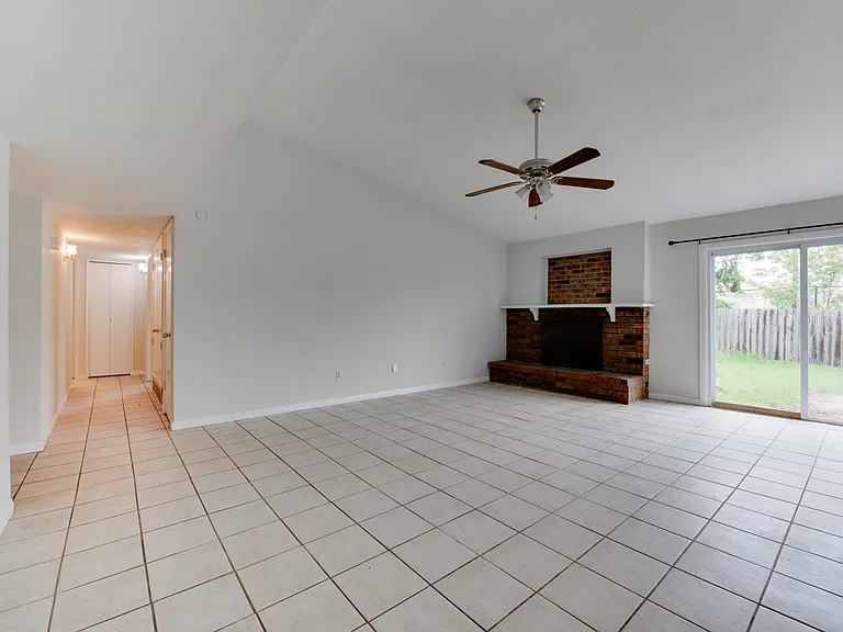 15702 Mendocino Dr — Photo 2