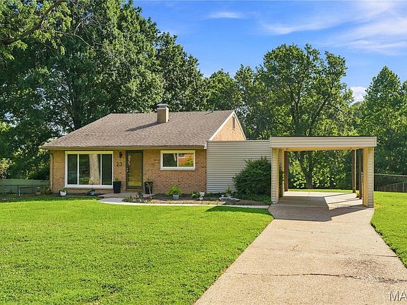 4th image of 23 Country Squire Ln