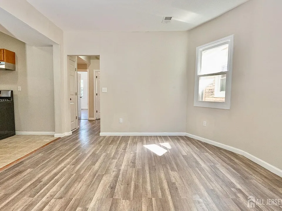 186 N 17th St #1