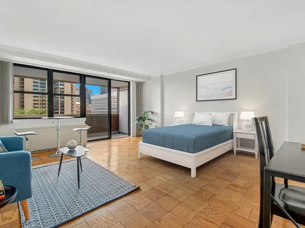 2 Hawthorne Pl APT 10K, Boston, MA 02114