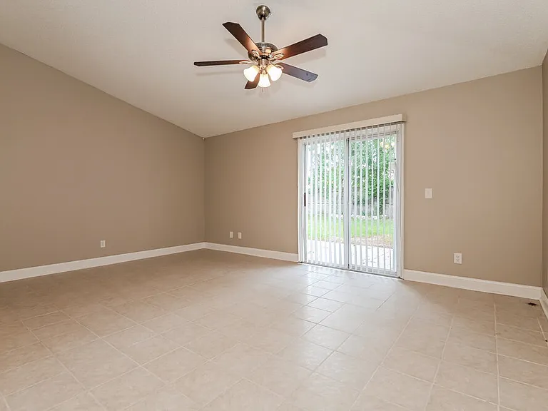 12325 Mastin Cove Rd — Photo 5
