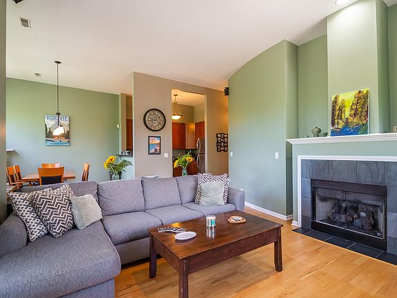 5th image of 5318 N Ravenswood Ave Unit 109