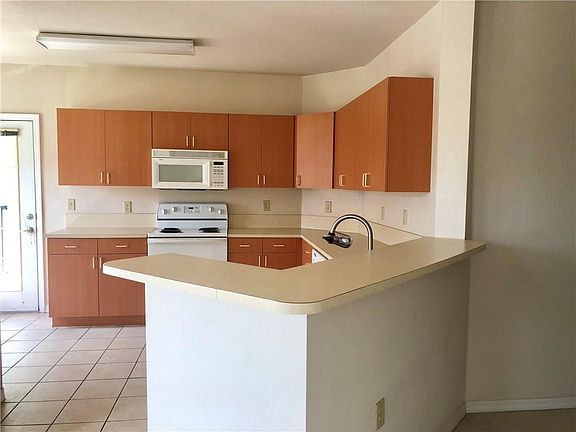 2nd image of 108 SW Peacock Blvd APT 5-201