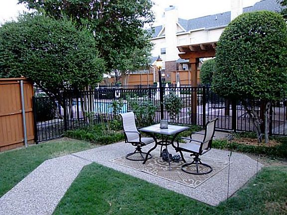 5th image of 2318 Southlake Ct