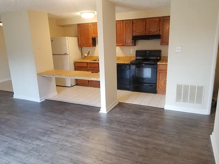 600 Heather Ridge Dr #F — Photo 5