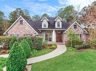 205 Sap Berry Dr, Madisonville, LA 70447