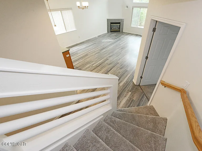 264 Dailey Ave — Photo 24