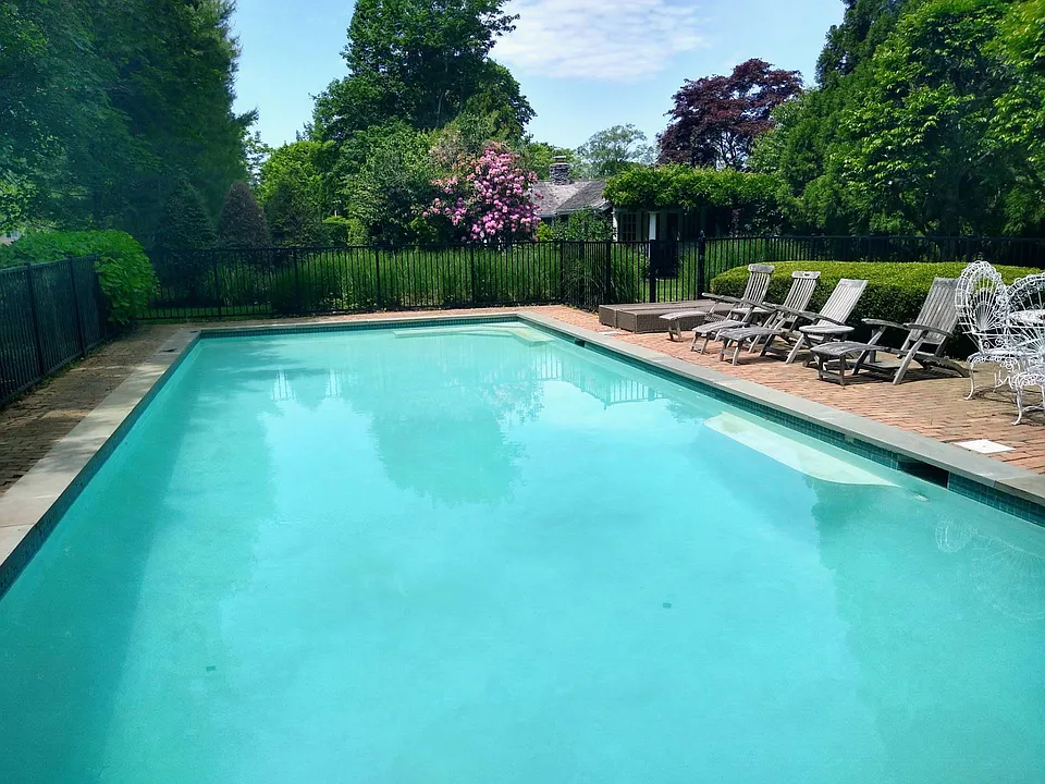 63 Norris Ln