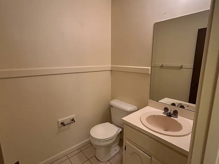 8 Anthony Cir — Photo 6