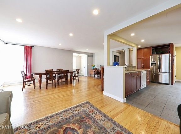 4th image of 5412 Howard Ave
