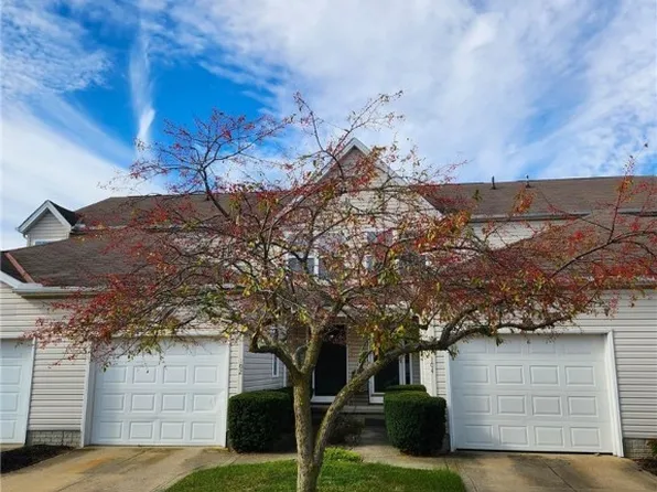 104 Meander Ln, Elyria, OH 44035