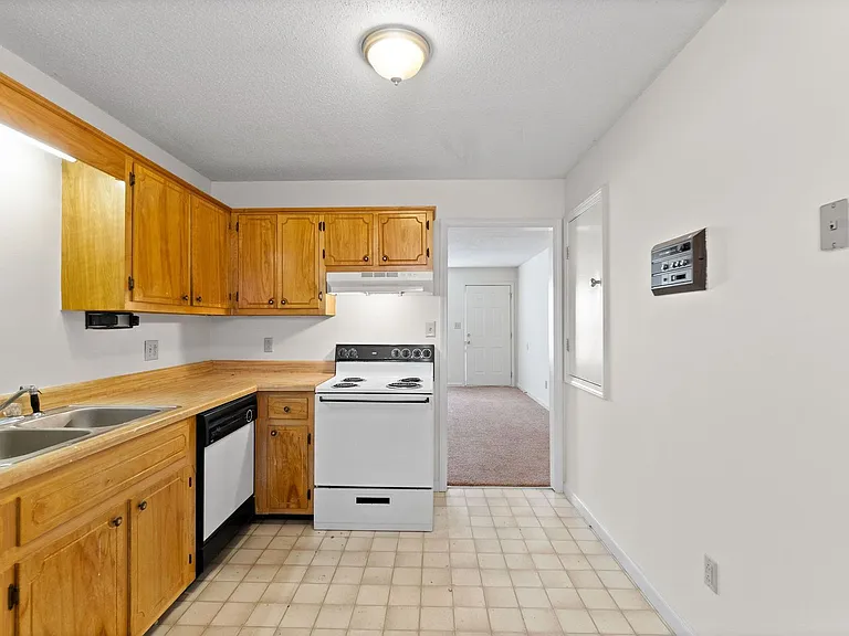 112 Stephanie Dr — Photo 7
