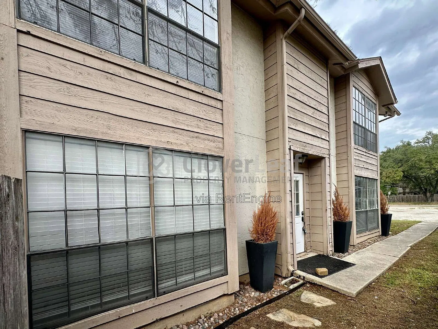 2 bed, 1.0 bath, 772 sqft, $797 — Photo 3