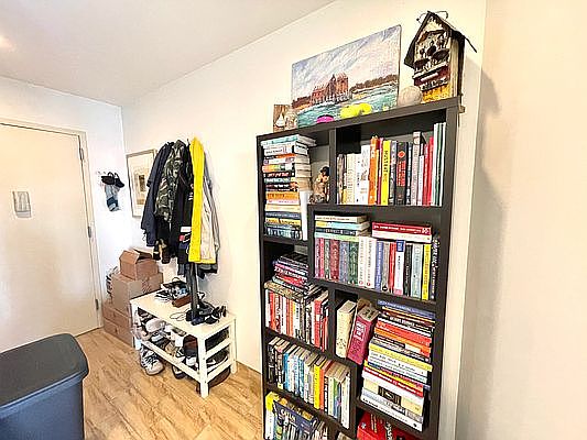 4th image of 3712 31st Ave APT 4R