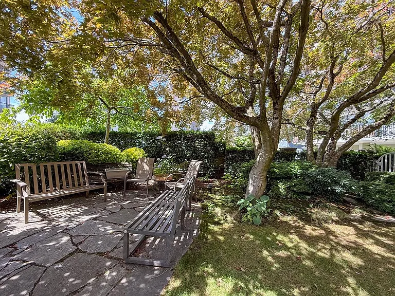 1520 Harwood St #302 — Photo 40