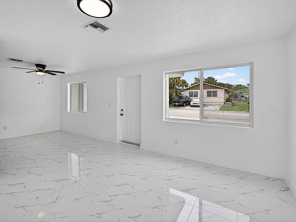 4th image of 1225 W 32 Street