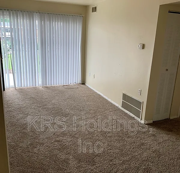 The Carlisle Apartments — Photo 24