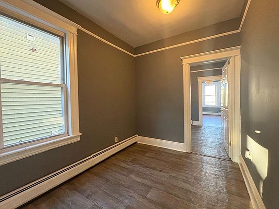 4th image of 166 Clendenny Ave #2D