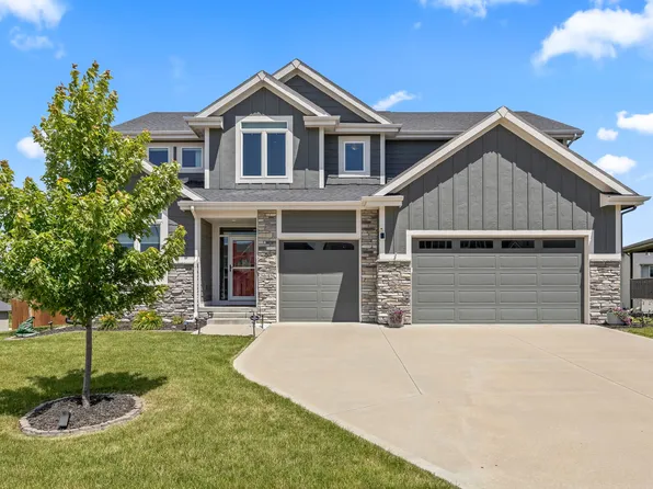 3645 NW 165th St, Clive, IA 50325