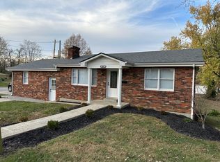 407 W Walnut St, Salem, IN 47167