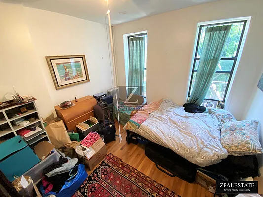 Rented by ZealEstate Group Inc | media 21