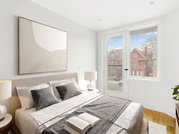 4th image of 882 New York Ave #3F