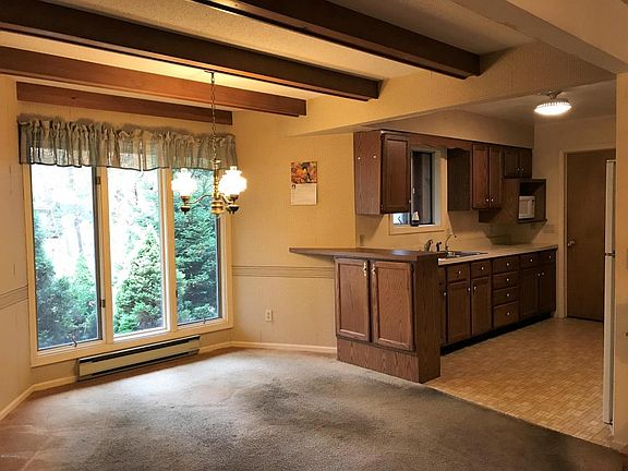3rd image of 28383 Wexford Dr