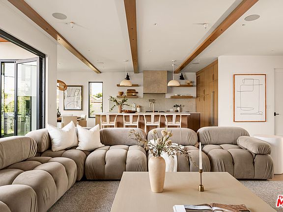 4th image of 8006 Nardian Way