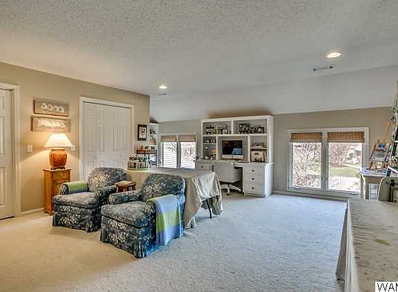 3rd image of 1323 Greystone Dr