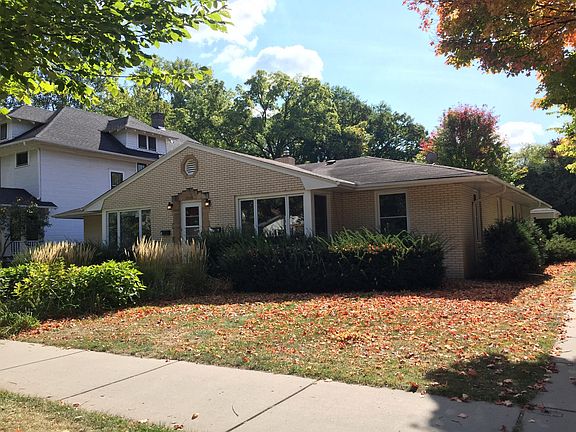 3rd image of 1938 Lincoln Ave #2