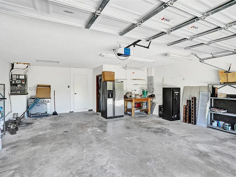 4024 Frances Dr — Photo 15