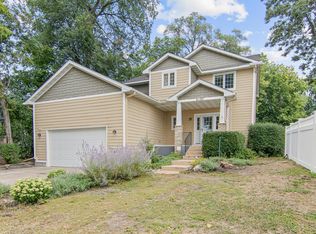 4150 Lake Rd, Robbinsdale, MN 55422