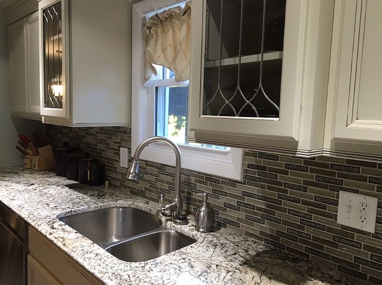 1st image of 209 Harriet Ln