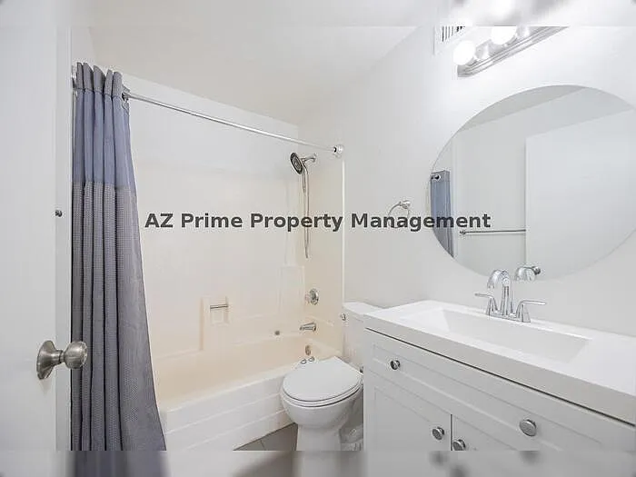 1808 N 32nd St #104 — Photo 16