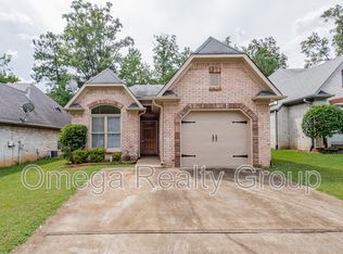 177 Springdale Dr, Gardendale, AL 35071
