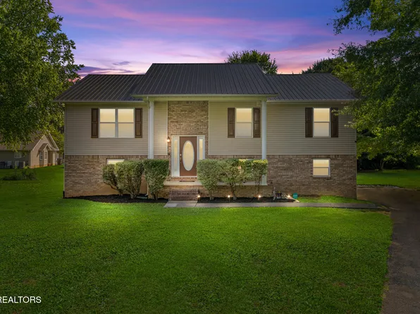 1717 Meadow Ridge Cir, Sevierville, TN 37862