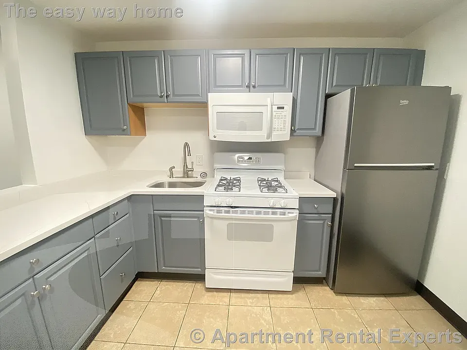 1 Franklin St #203