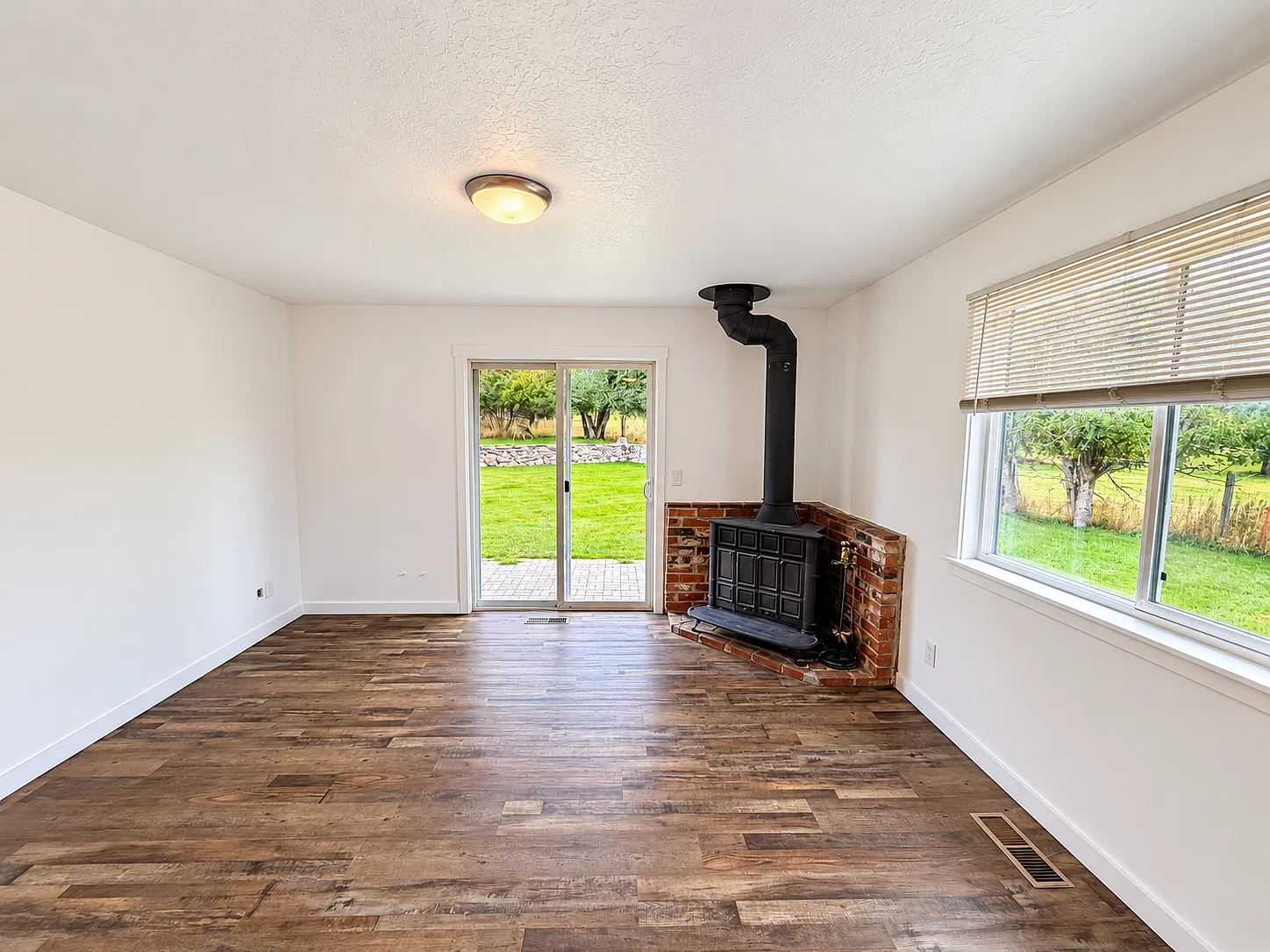 2 bed, 900 sqft, $2,095 — Photo 4