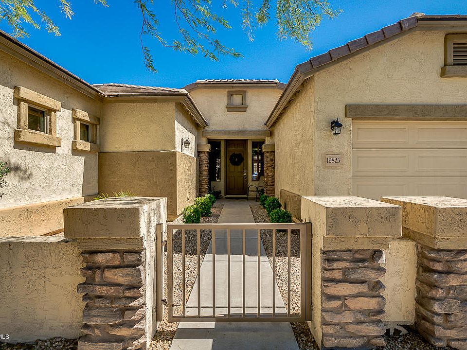 1st image of 19825 E Carriage Way