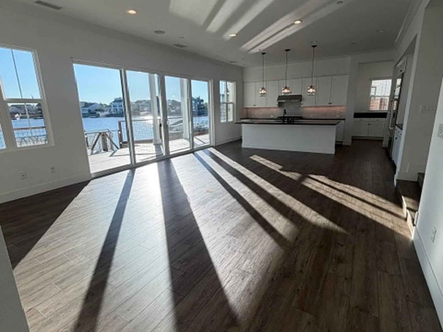 4 bed, 4.5 bath, 3498 sqft, $5,675 — Photo 4
