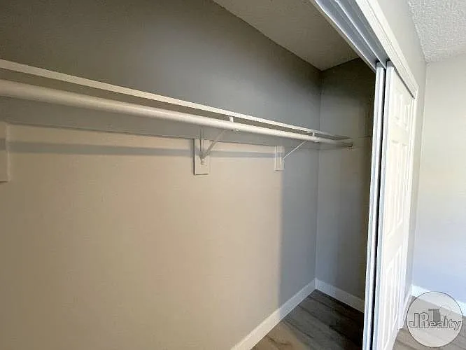 Chadron Manor — Photo 21