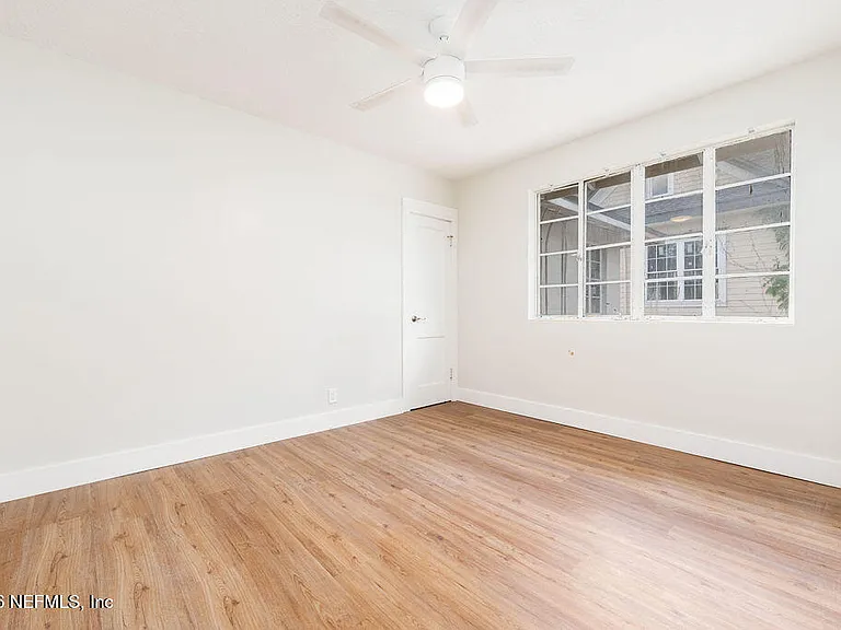 2247 Riverside Ave #6 — Photo 7