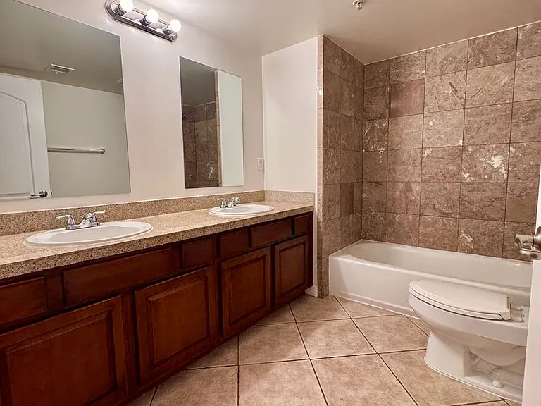 13525 Vanowen St #103 — Photo 17