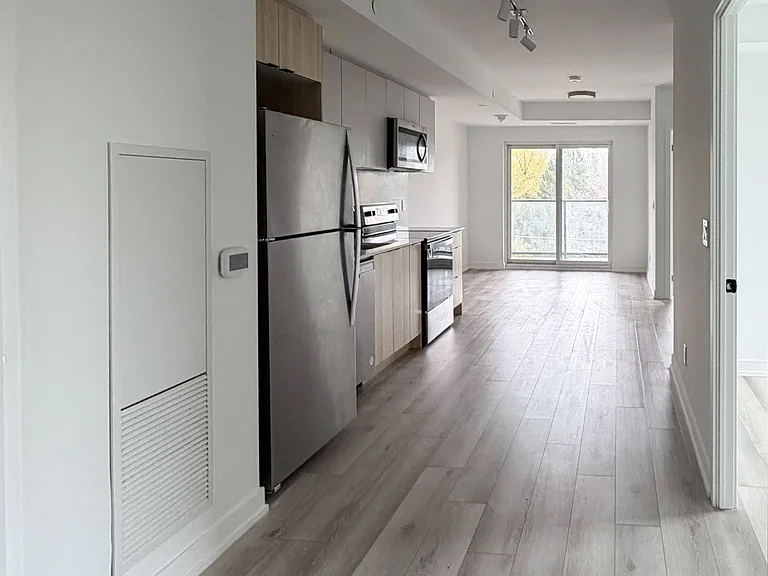 2000 Bathurst St #608 — Photo 2