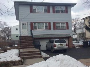 29 Forrest St, Metuchen, NJ 08840