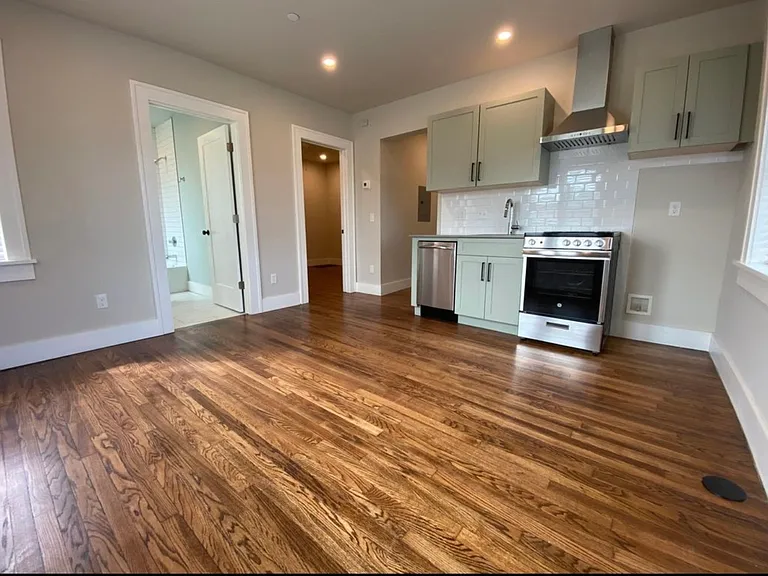 507 NW 24th St #104 — Photo 4