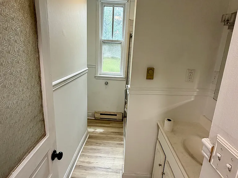 549 S Front St #A — Photo 14